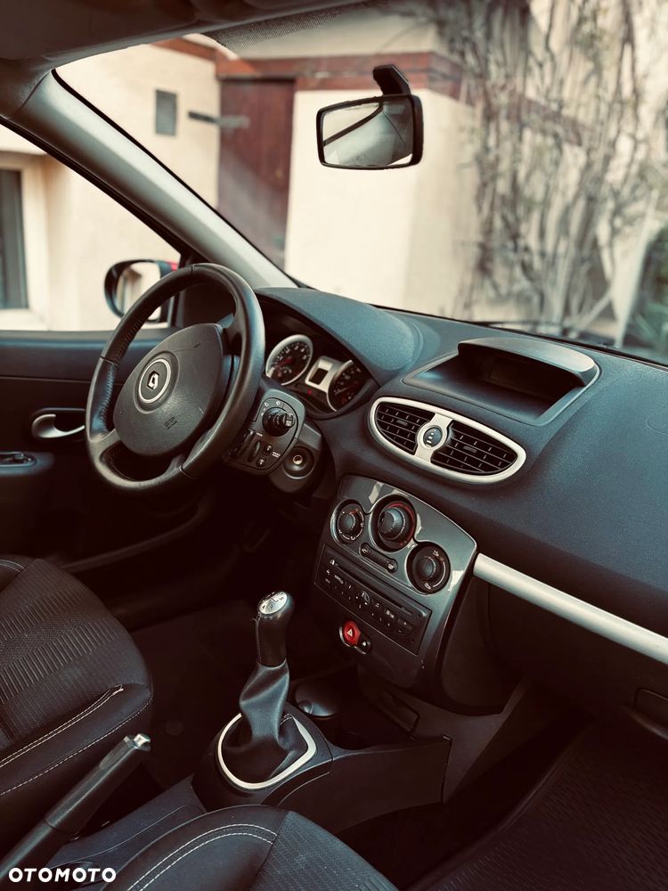 Renault Clio 1.2 16V Alize - 6