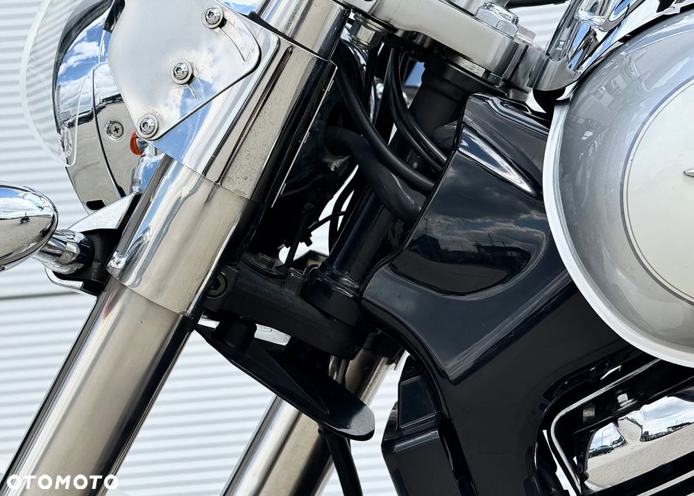 Suzuki VL 800 Volusia - Boulevard C50 - 19