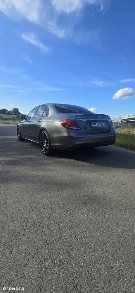 Mercedes-Benz Klasa E - 4