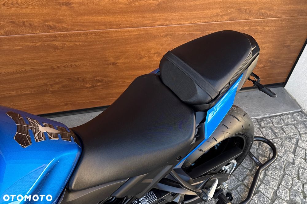 Suzuki GSX - 29