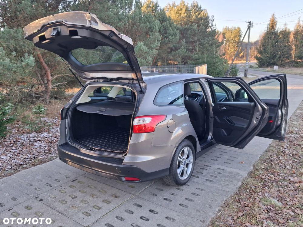 Ford Focus 1.0 EcoBoost Trend - 29