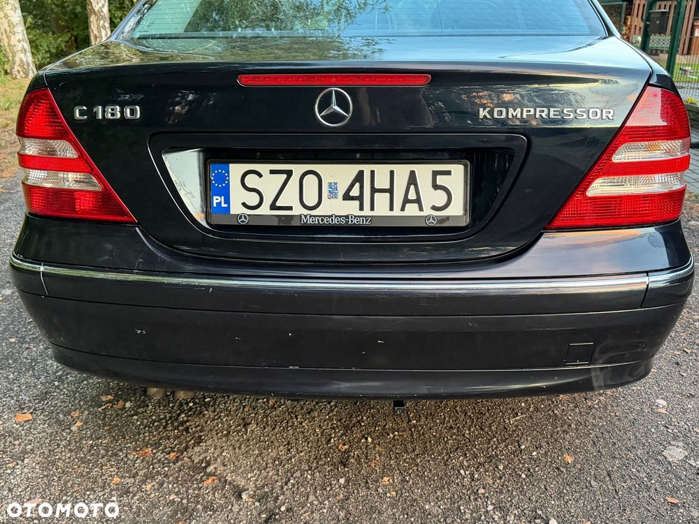 Mercedes-Benz Klasa C 180 Kompressor Sport Edition - 22