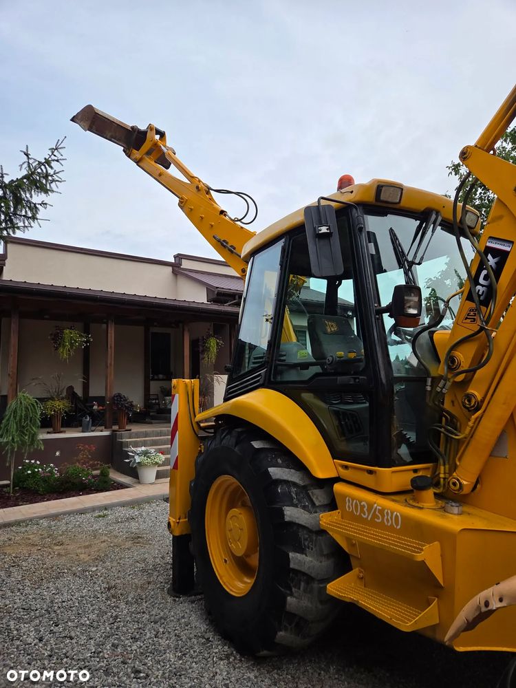 JCB 3CX - 8