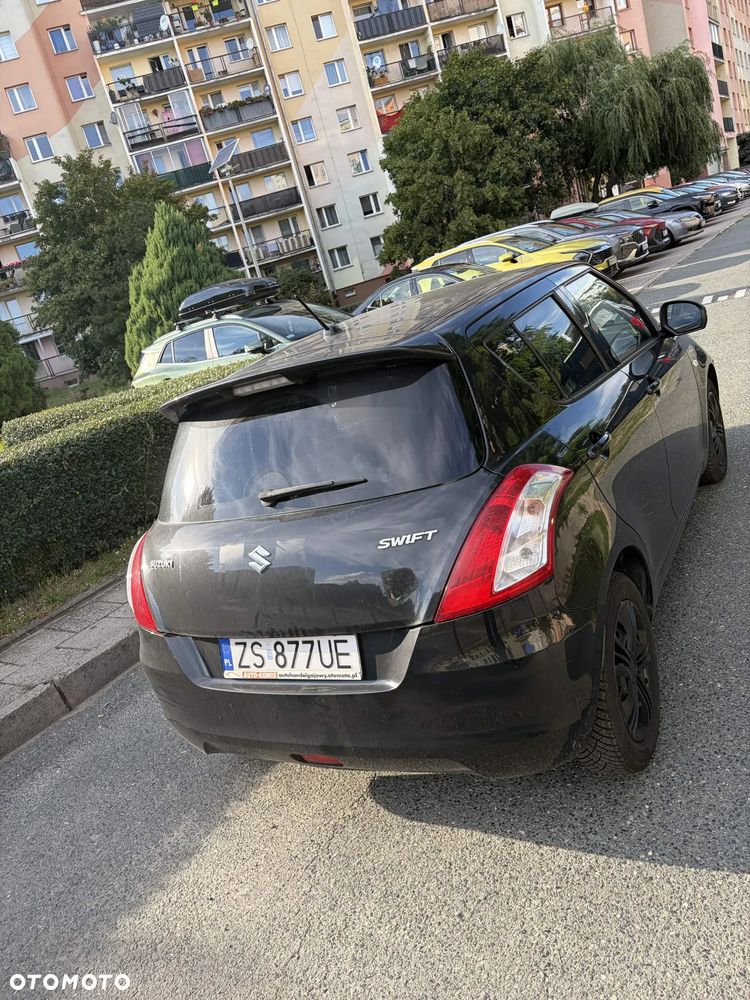 Suzuki Swift - 4