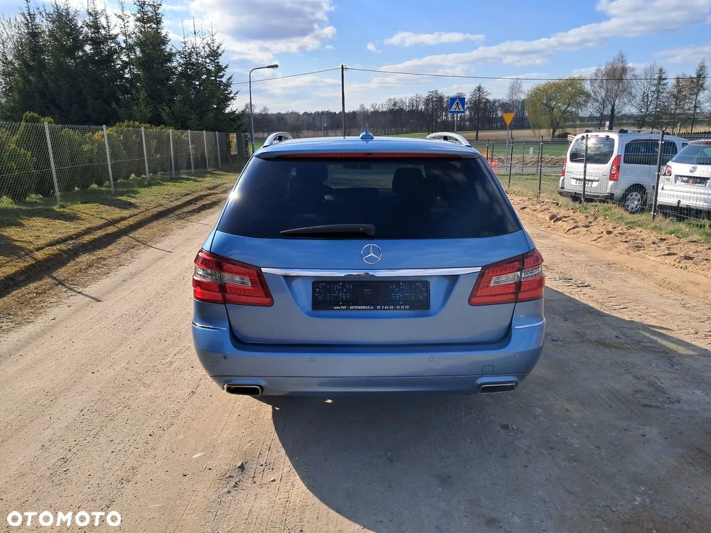 Mercedes-Benz Klasa E 220 CDI DPF BlueEFFICIENCY Elegance - 6