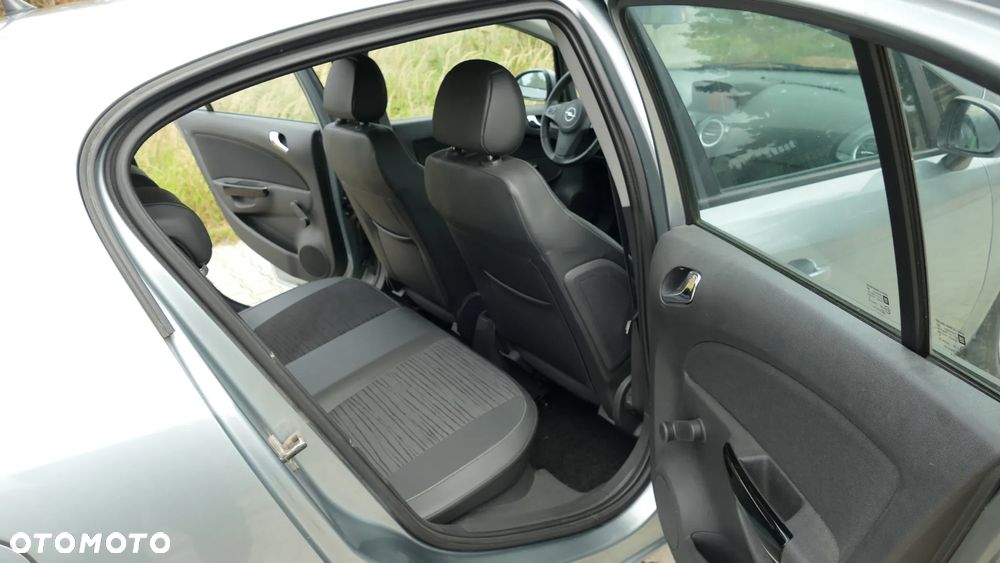 Opel Corsa 1.4 16V Energy - 10