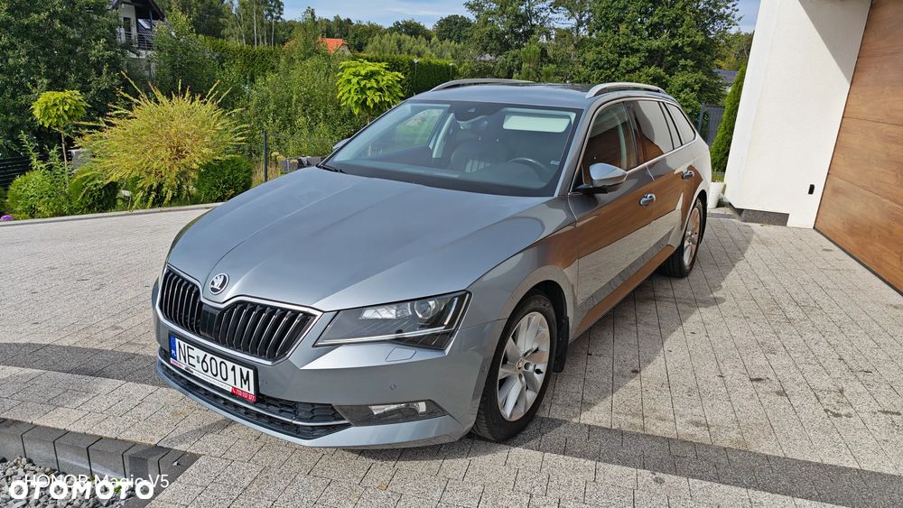 Skoda Superb 2.0 TDI DSG Premium Edition - 26