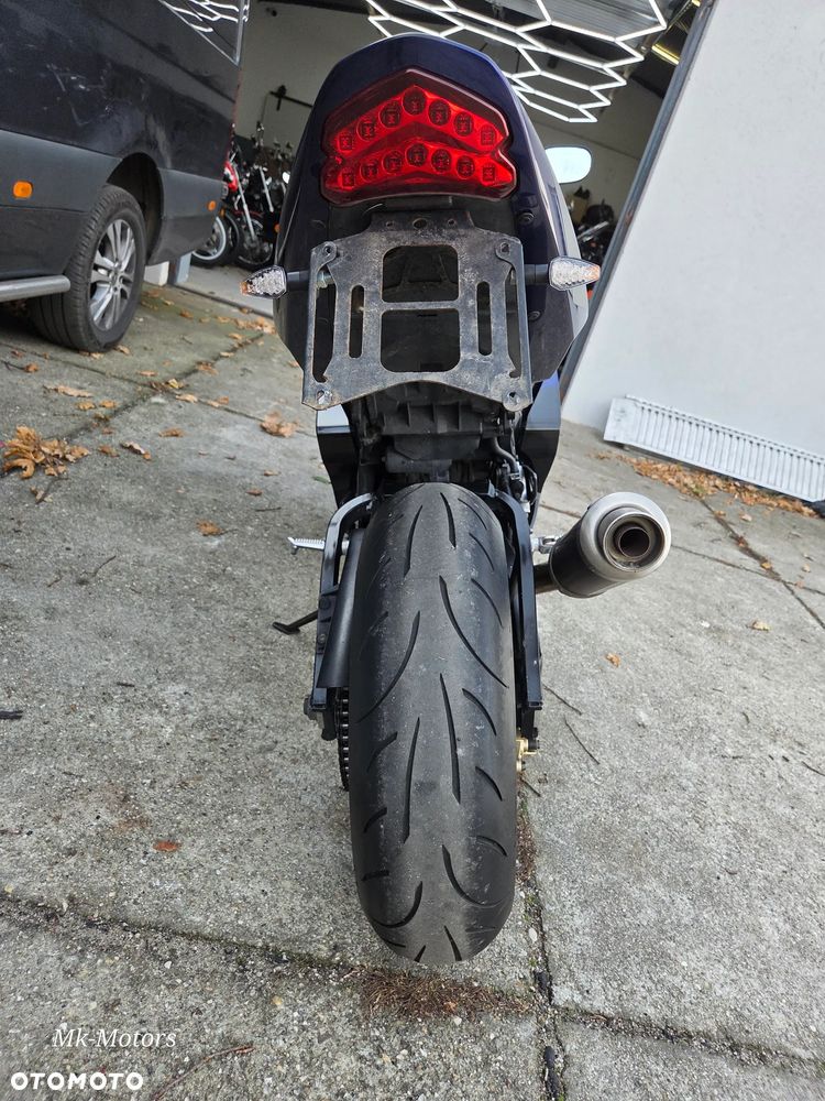 Suzuki GSX-R - 10