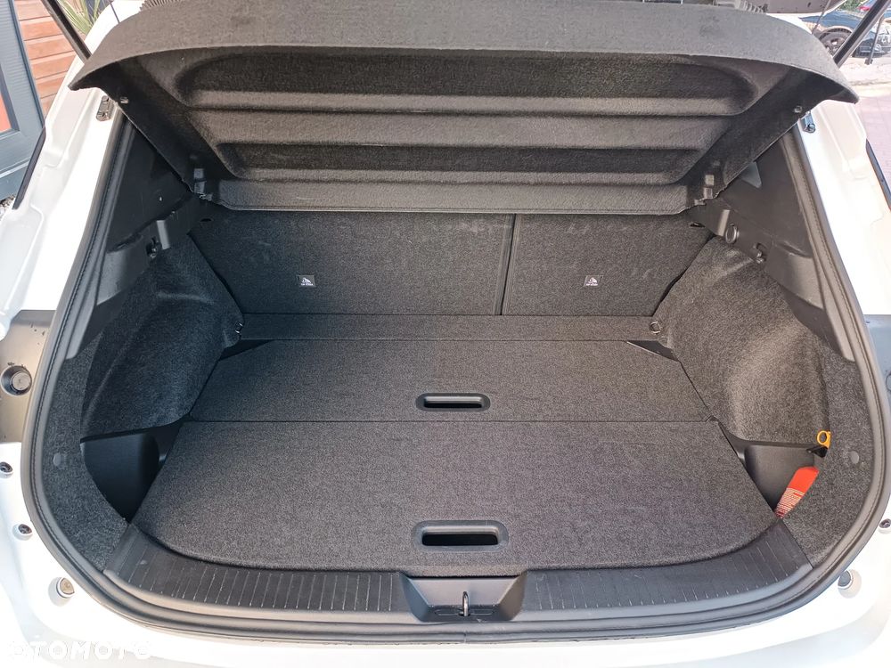 Nissan Qashqai 1.3 DIG-T mHEV N-Connecta Xtronic - 28