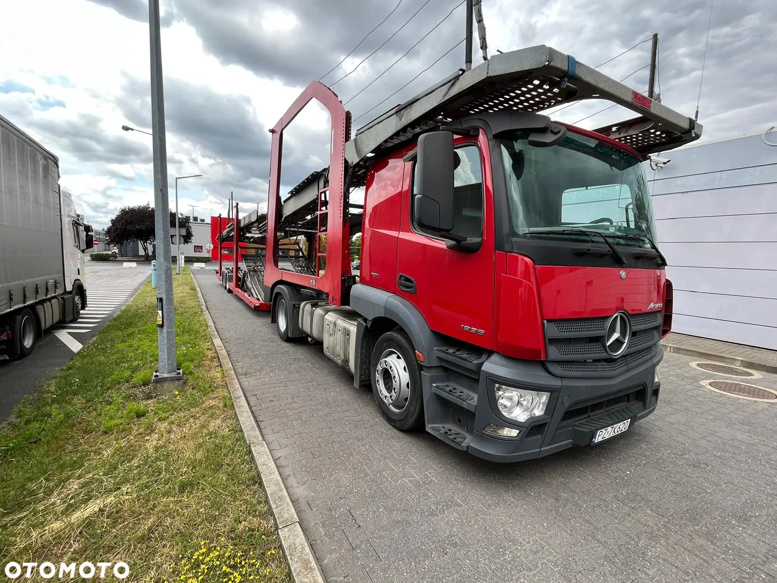 Mercedes-Benz Actros - 4