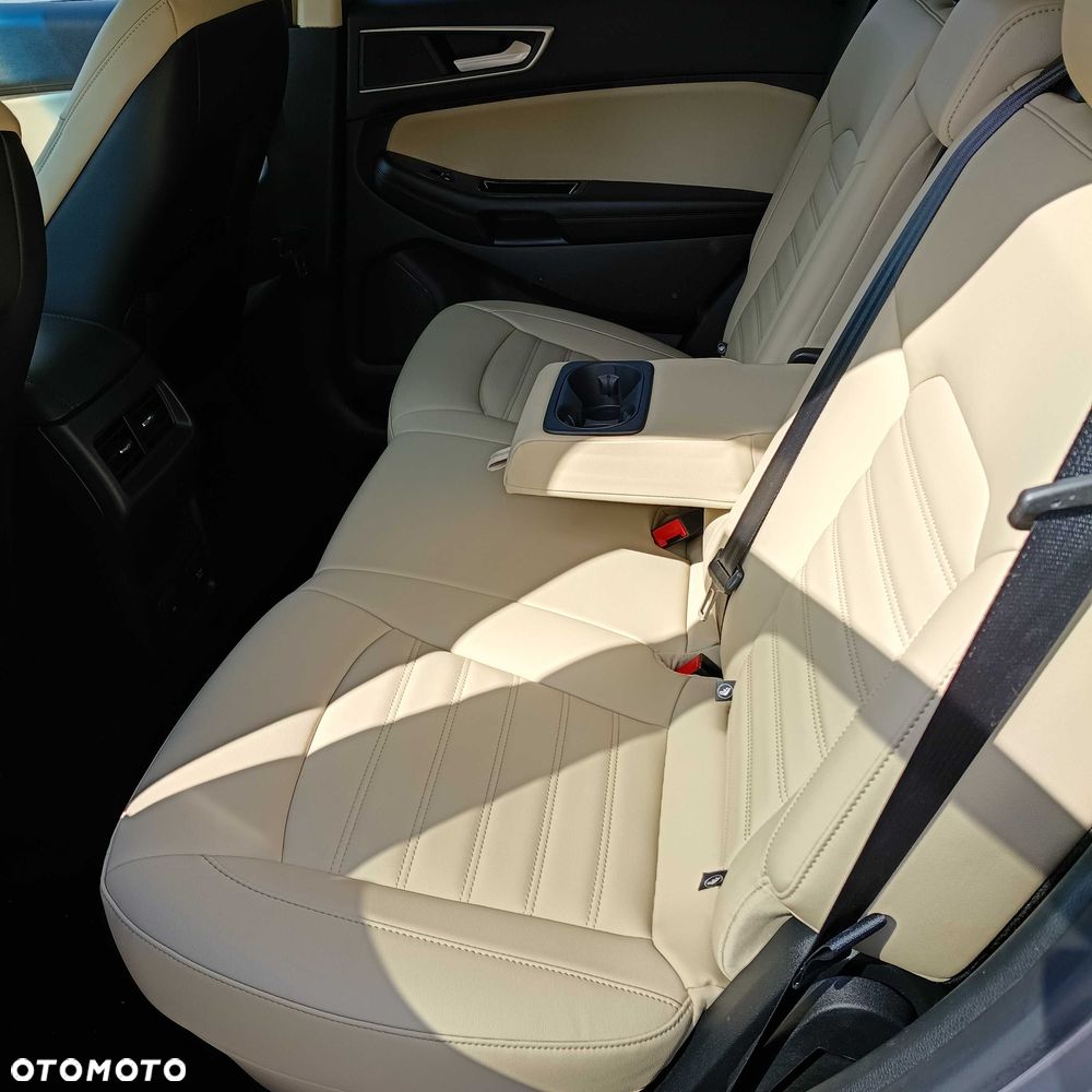 Ford Edge - 8