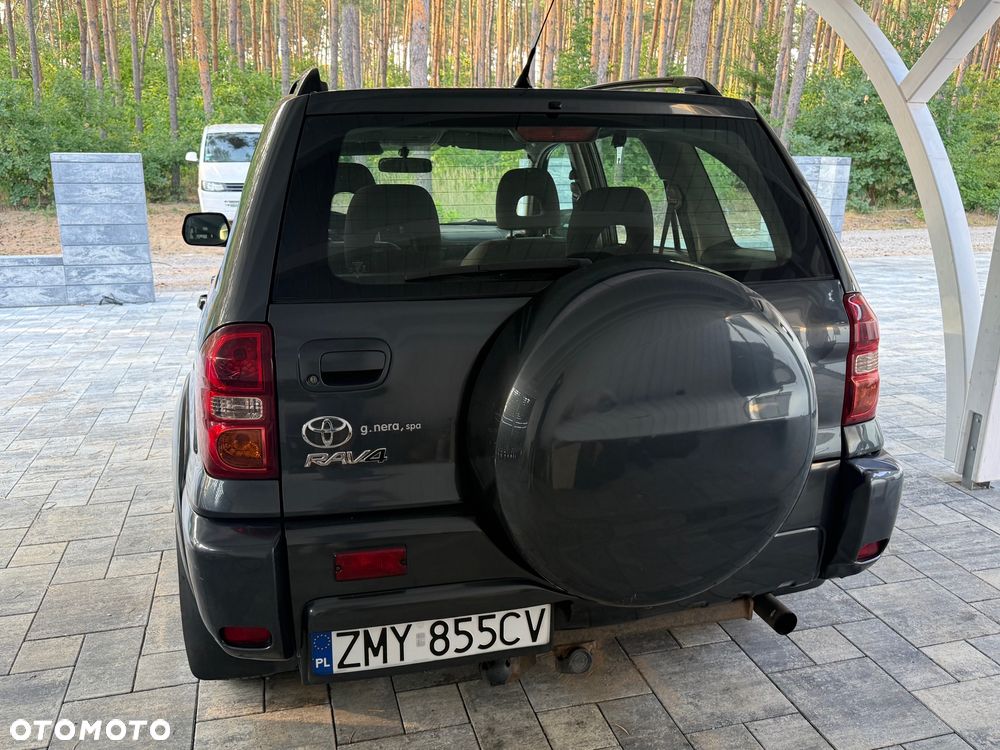 Toyota RAV4 2.0 D-4D 4x4 - 4