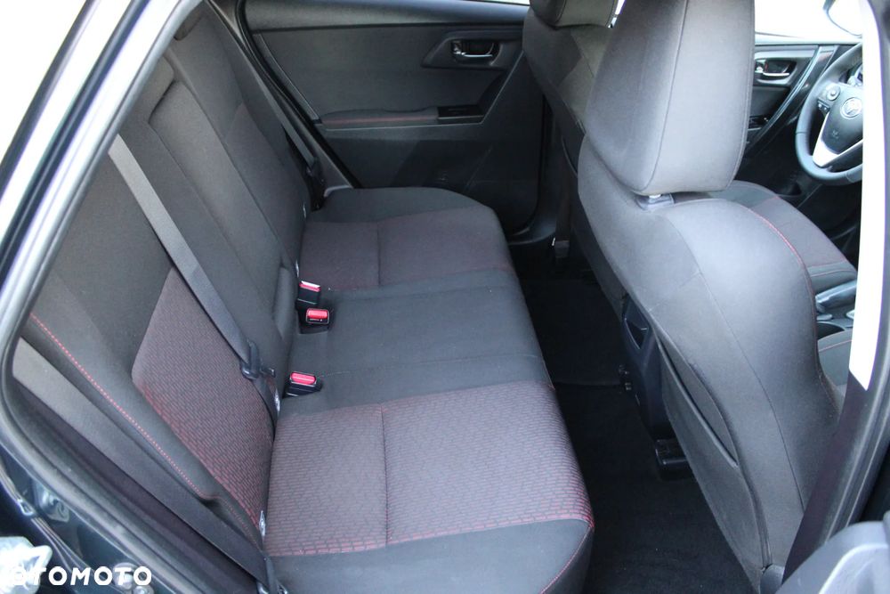 Toyota Auris 1.4 D-4D Life - 19
