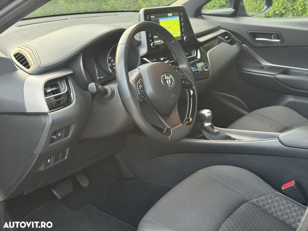 Toyota C-HR Hybrid Business-Edition - 12
