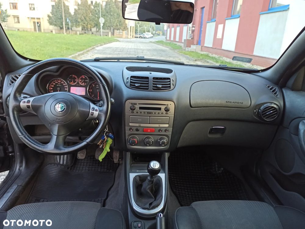 Alfa Romeo 147 - 4