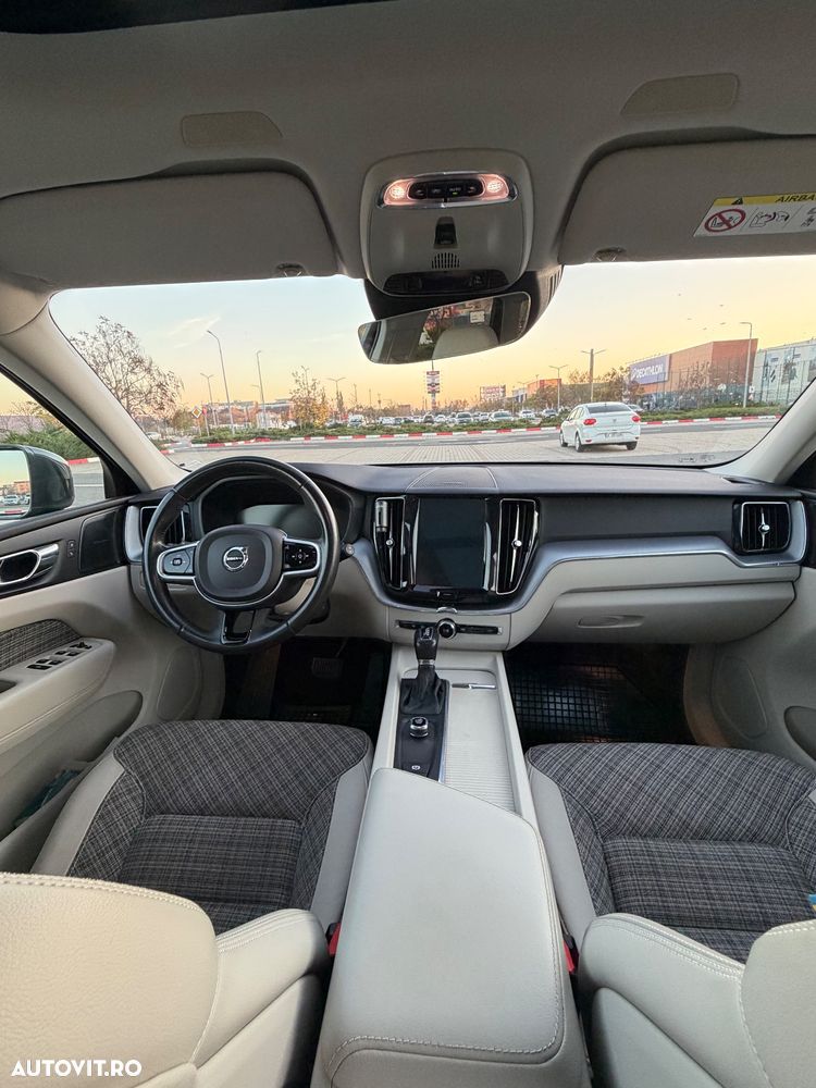 Volvo XC 60 D4 Momentum Pro - 5