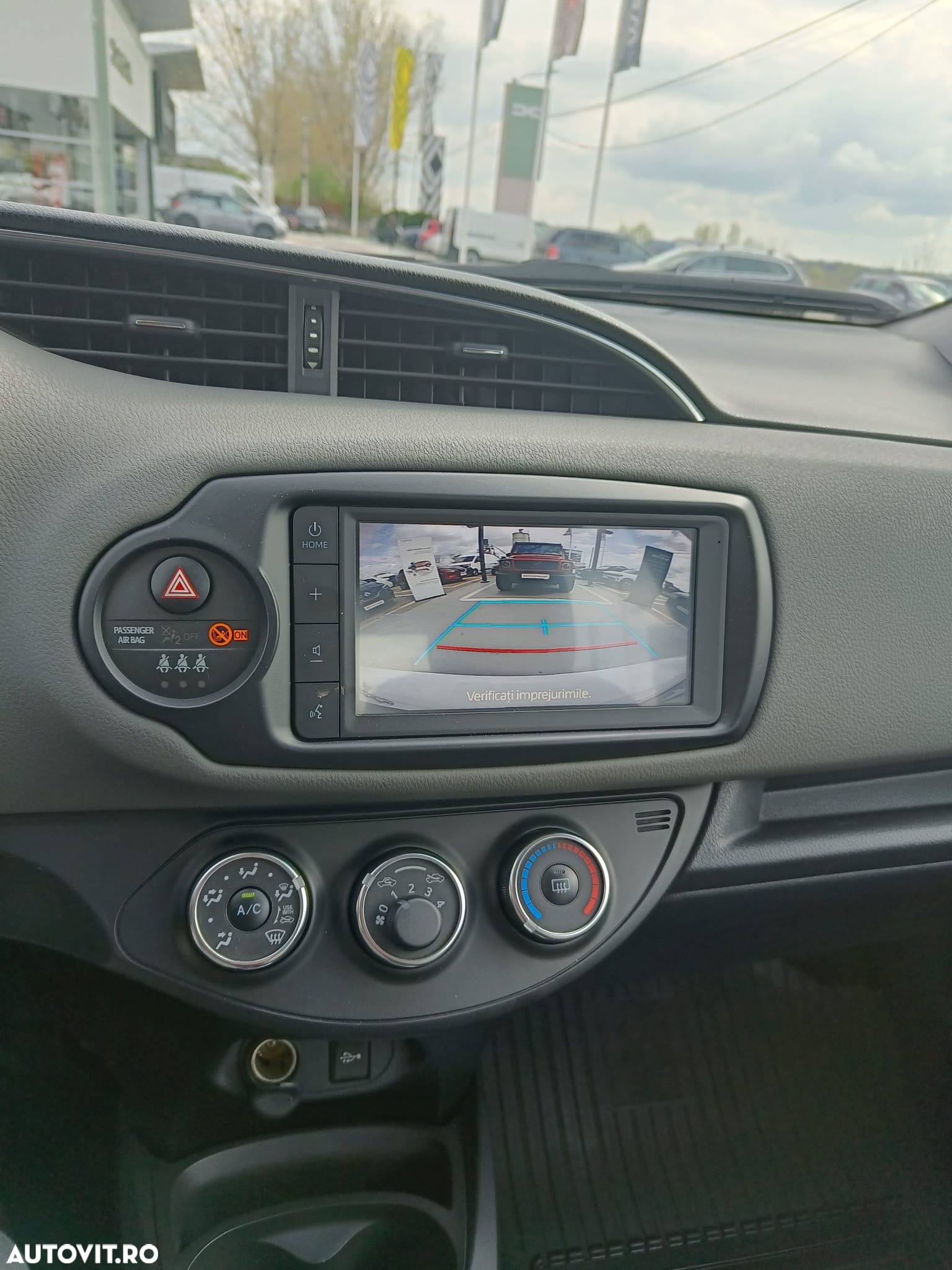 Toyota Yaris - 17