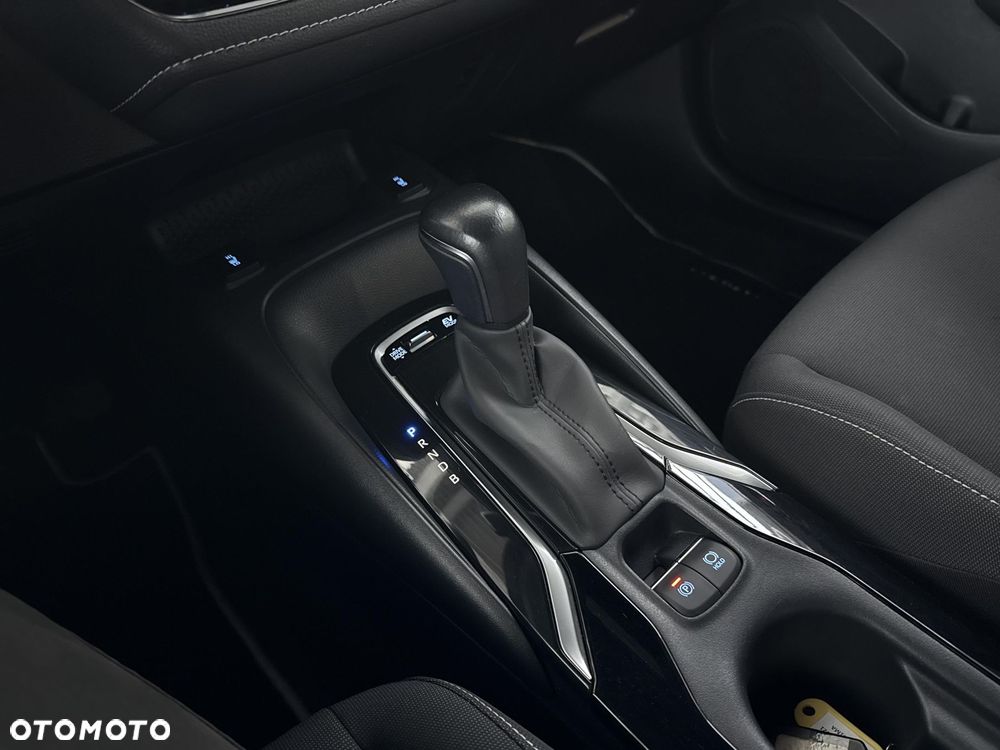 Toyota Corolla 1.8 Hybrid Comfort - 23