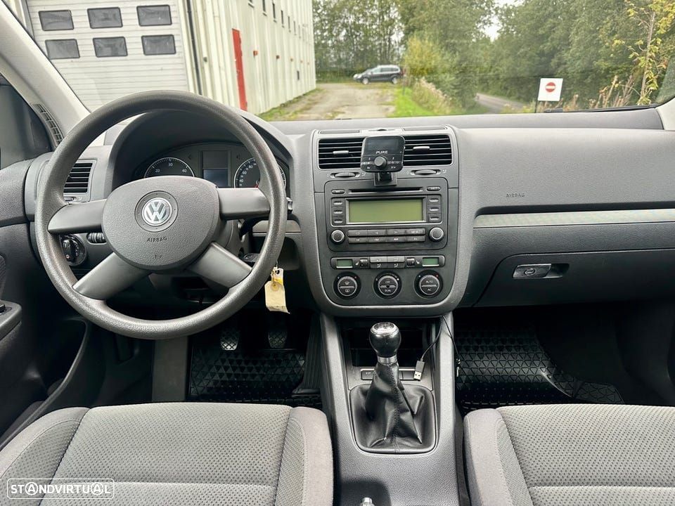 VW Golf 1.9 TDi 6V Trendline AC - 1