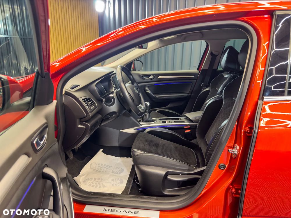 Renault Megane ENERGY TCe 130 INTENS - 27