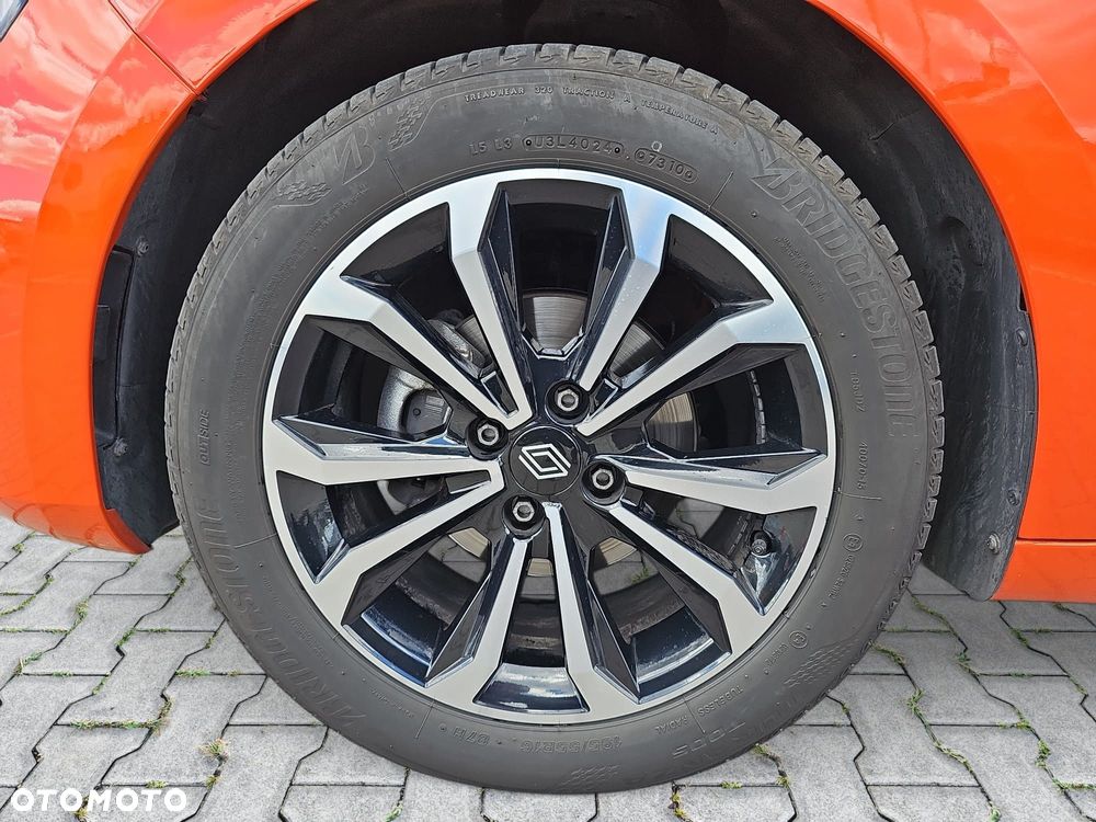 Renault Clio 1.0 TCe Techno - 9