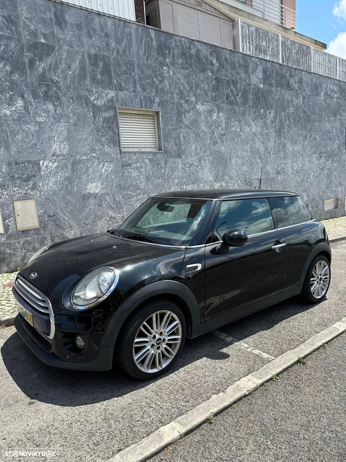 MINI 3 Portas Cooper D - 1