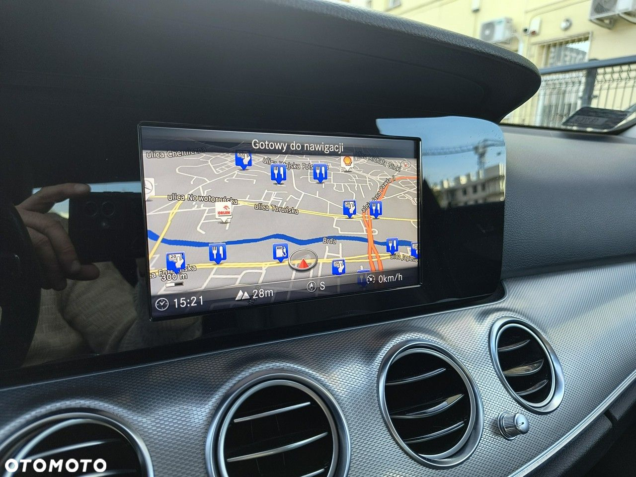 Mercedes-Benz Klasa E 400 4-Matic 9G-TRONIC - 22