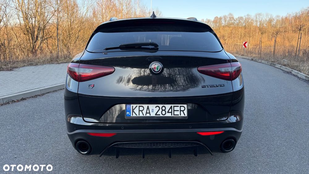 Alfa Romeo Stelvio 2.0 Turbo Veloce TI Q4 - 6