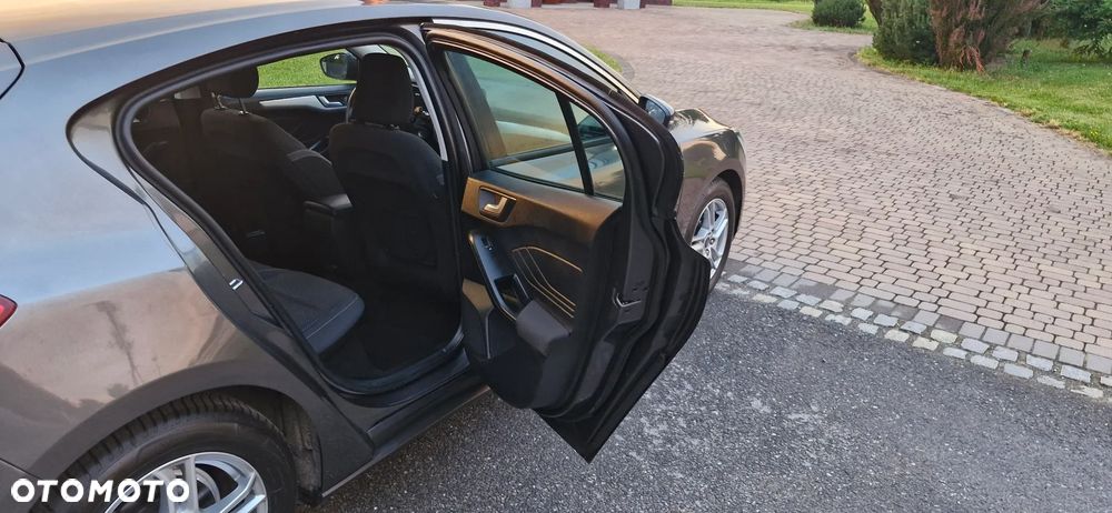 Ford Focus 1.0 EcoBoost Trend Edition Business - 31