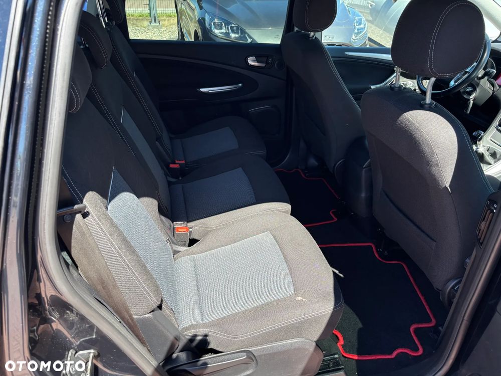 Ford S-Max 2.0 TDCi DPF Champions Edition - 13