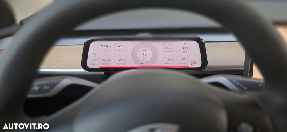 Tesla Model Y - 8