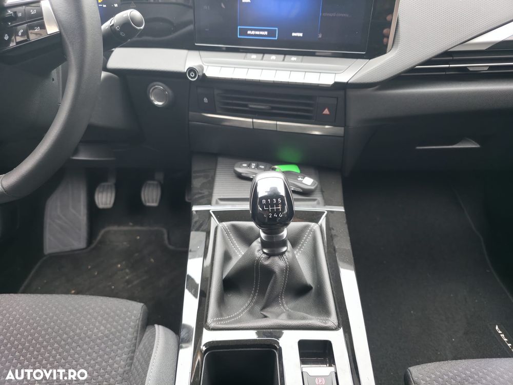 Opel Astra 1.2 Turbo Edition - 15