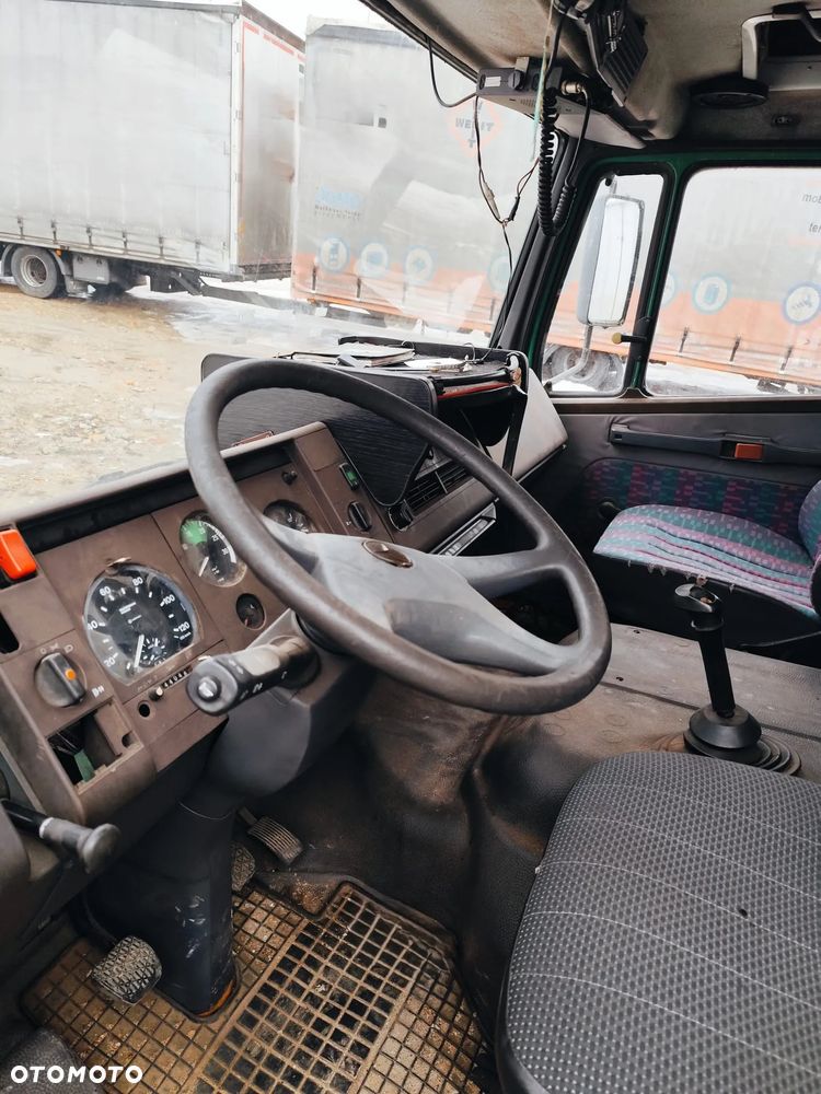 Mercedes-Benz 814 - 9