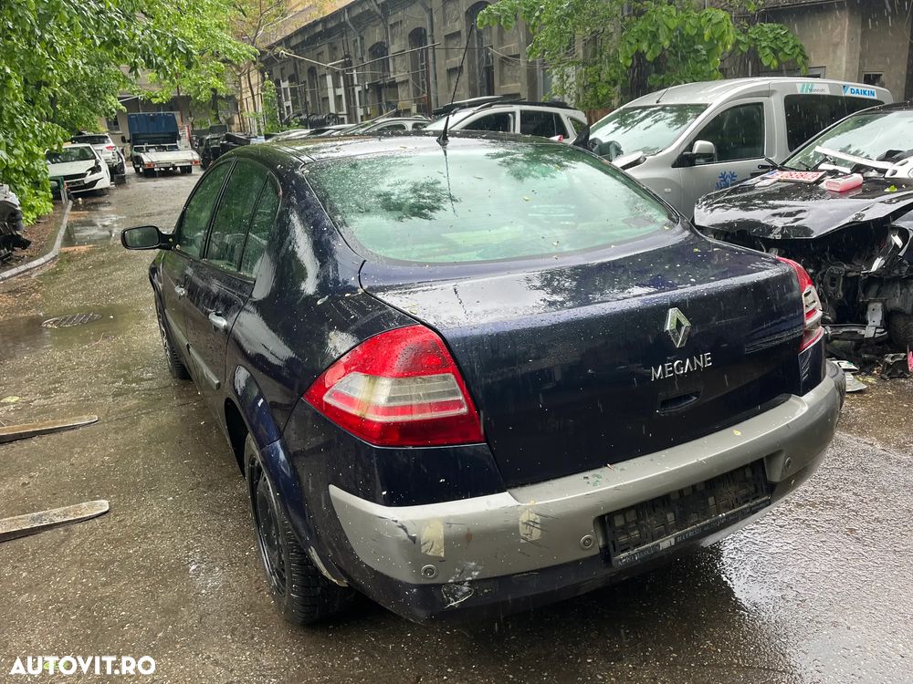 Dezmembrez Renault Megane 2 facelift 2008 albastru inchis 1,6 16V benzina NV472 - 3