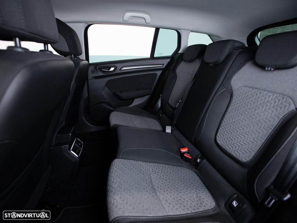 Renault Mégane Sport Tourer 1.6 E-Tech Plug-In Limited - 10