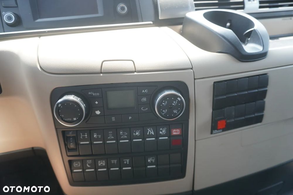 MAN TGS 35.420 8×2 / Rama 6,4 m / 3 osie skrętne - 16