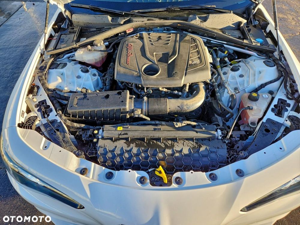 Alfa Romeo Giulia 2.0 Turbo 16V AT8-Q4 Ti - 11