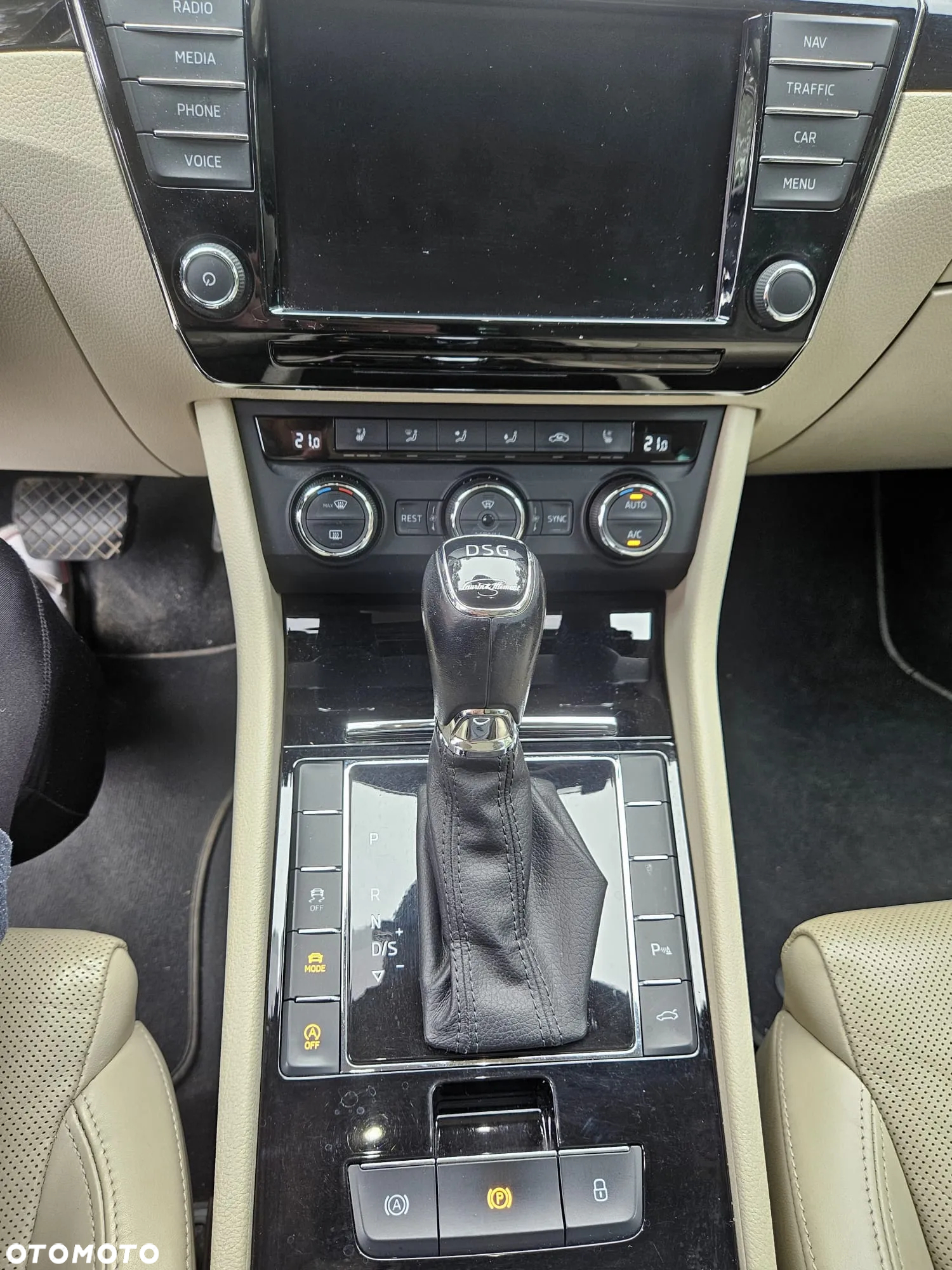 Skoda Superb 2.0 TSI 4x4 L&K DSG - 8