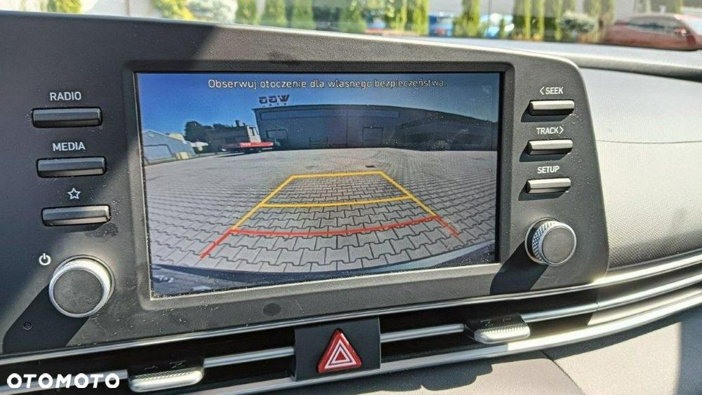 Hyundai Elantra - 15