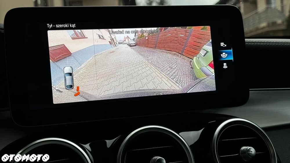 Mercedes-Benz GLC - 9