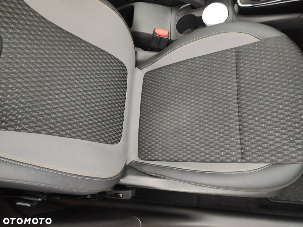 Opel Crossland X - 15