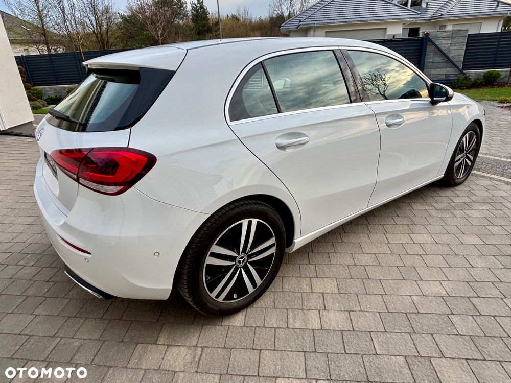 Mercedes-Benz Klasa A 180 7G-DCT - 4