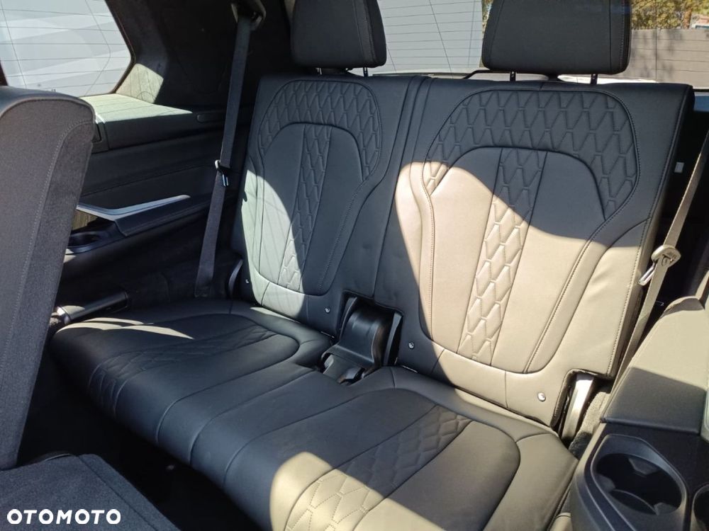 BMW X7 - 23