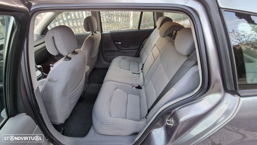 Renault Laguna Break 1.9 dCi Expression - 7