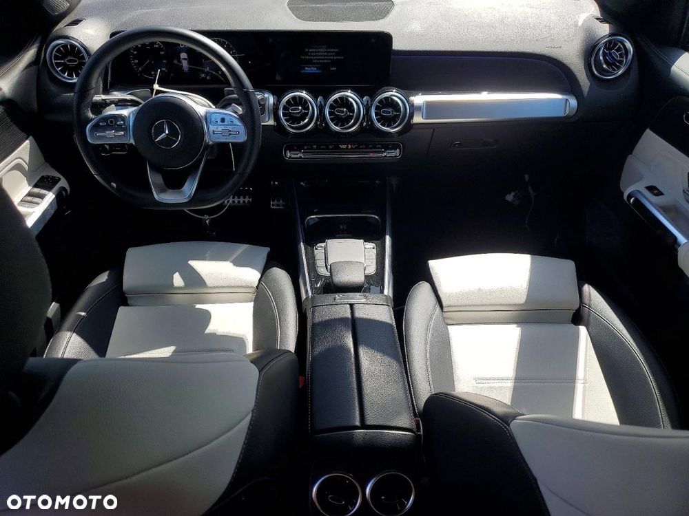 Mercedes-Benz GLB - 8