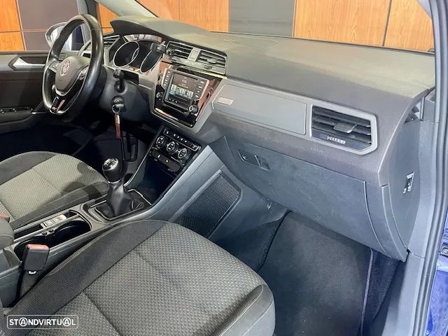 VW Touran 1.6 TDI Confortline - 32
