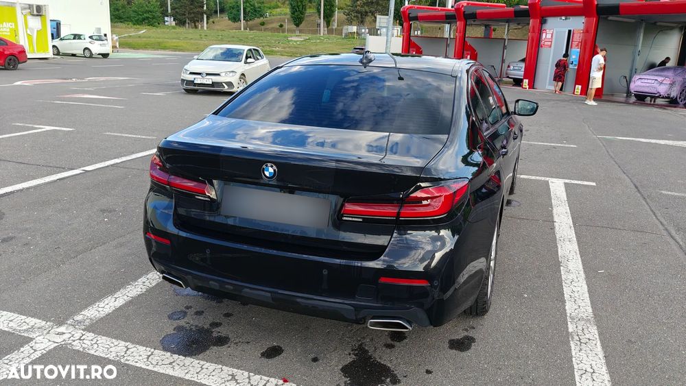 BMW Seria 5 530i AT MHEV - 15
