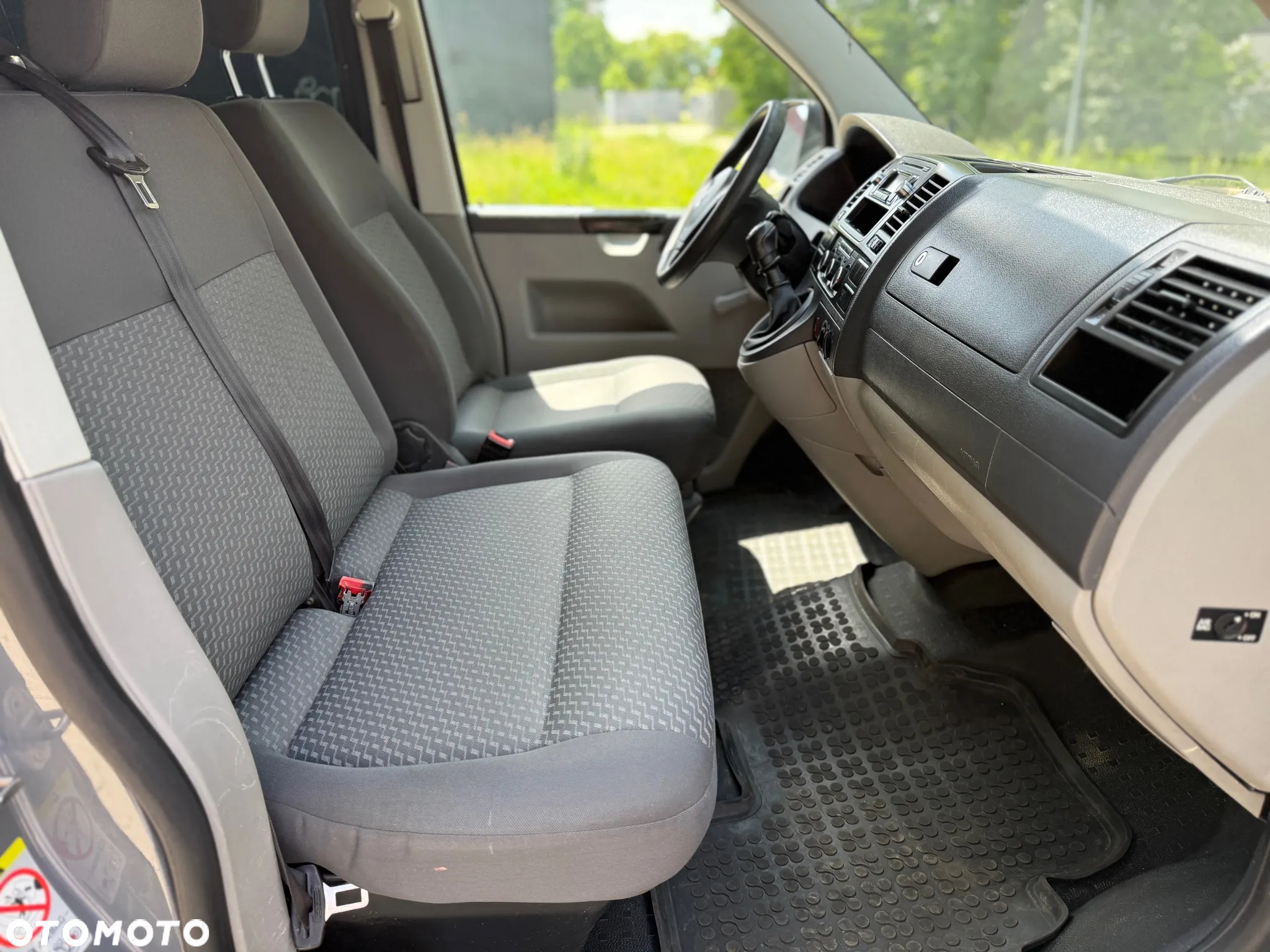 Volkswagen Transporter T5 TDI L2H2 - 10