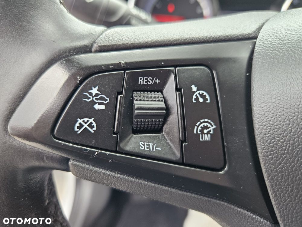 Opel Astra 1.4 Turbo Dynamic - 27