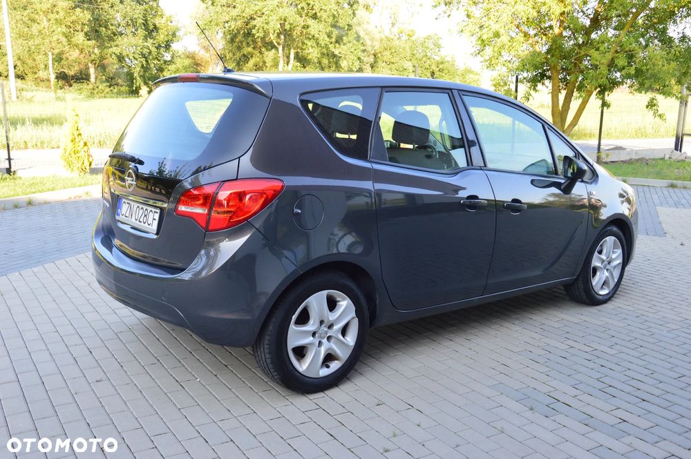 Opel Meriva - 11